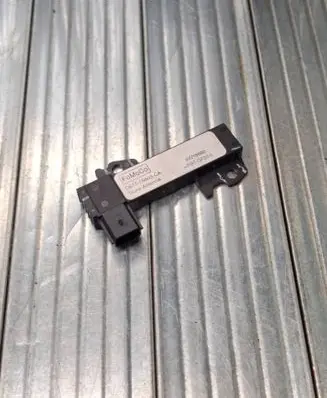 Ford Fusion II Aerial antenna amplifier DS7T15603CA 5WY8692