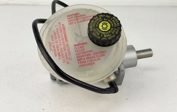 Porsche Boxster 987 Brake fluid reservoir 99735501301