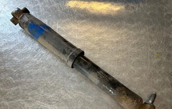 Nissan Qashqai Rear shock absorber/damper