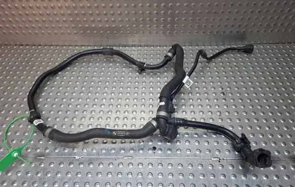BMW 3 G20 G21 Engine coolant pipe/hose S26371790 8595472 8593779