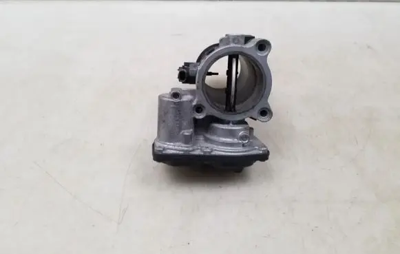 BMW 5 F10 F11 Throttle valve 7810752