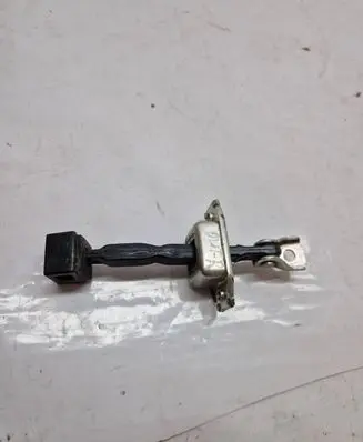 Mitsubishi Outlander Rear door check strap stopper