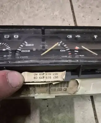 Volkswagen PASSAT B3 Speedometer (instrument cluster) 357919033CB 1100084715