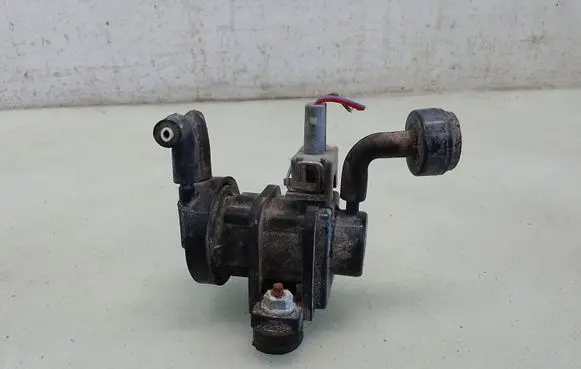 Opel Zafira A Turbo solenoid valve 18052605