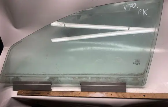 Volvo V70 Front door window glass four-door 43R001106 DOT57M53AS2