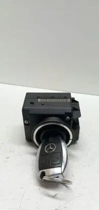 Mercedes-Benz E W211 Ignition lock A2115451408 2115451408