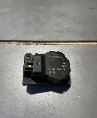 Peugeot 407 Air flap motor/actuator 4PUH19E616AC EAD552