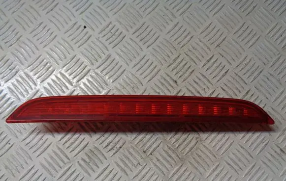 Mazda 2 Third/center stoplight D46151580