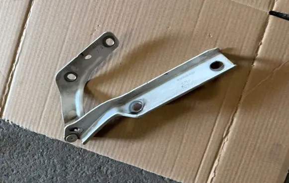 Seat Leon IV Engine bonnet/hood hinges 5FA823302