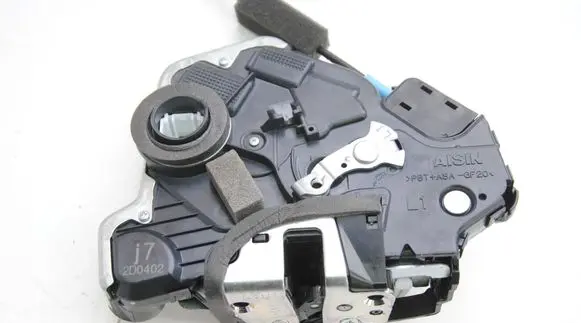 Honda Civic IX Coupe door lock (next to the handle) 2D0402 72151TV0E000