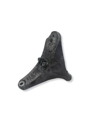 Audi Q7 4L Engine mounting bracket 7L8199308A
