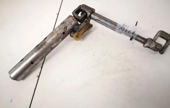 Volkswagen Golf IV Steering column universal joint