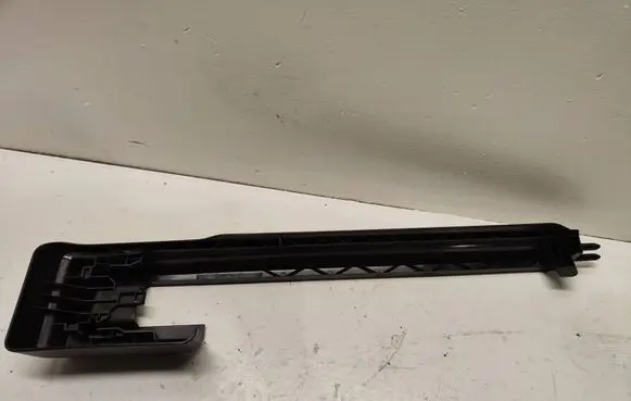 Volvo XC90 Front passenger seat rail trim 30662559