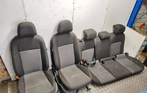 Seat set