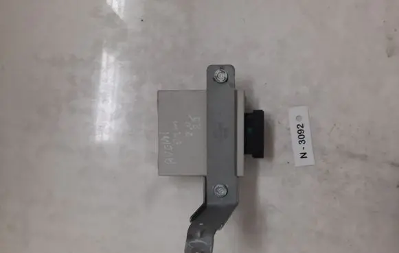Toyota Avensis T250 Window wiper relay 8594005020