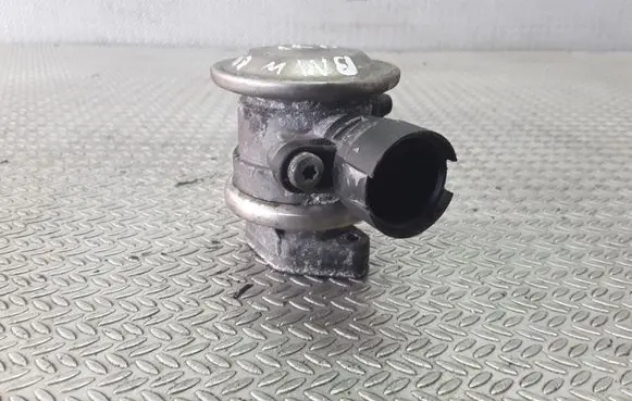 BMW 3 E46 EGR valve 170857503