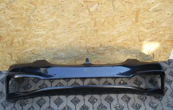 BMW 5 G30 G31 Front bumper 7385336