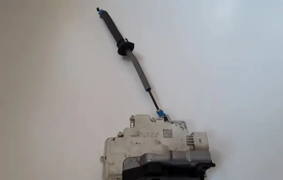 Audi A3 S3 8V Rear door lock 4G0839016