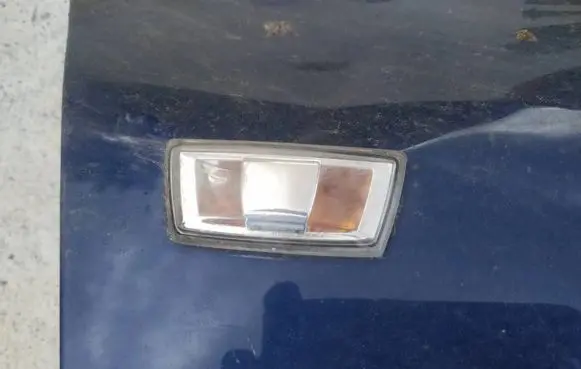 Opel Zafira B Front fender indicator light