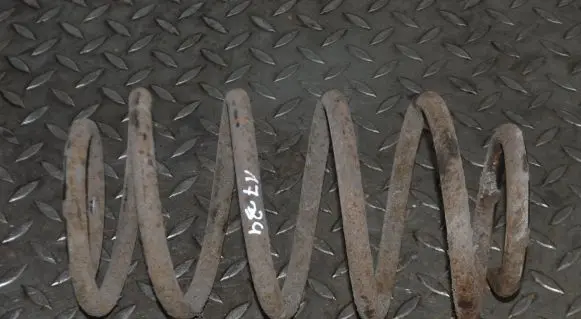 Jeep Grand Cherokee (WK) Rear coil spring