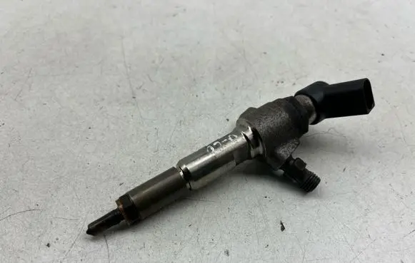 Fuel injector