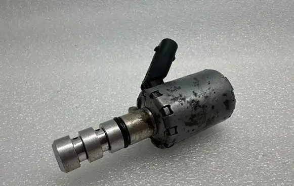Volkswagen Crafter Oil pressure sensor 04L906455B