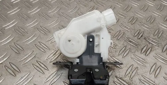 Toyota Yaris Tailgate/trunk/boot lock/catch/latch 