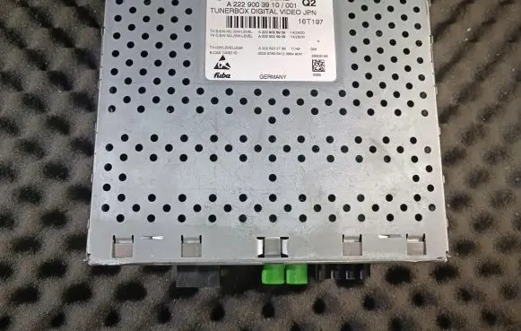 Mercedes-Benz S W222 Navigation unit CD/DVD player A2129003910