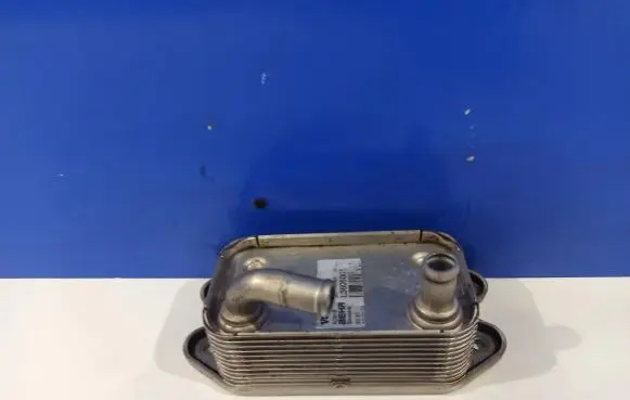 Volvo S60 Engine oil radiator 31201909