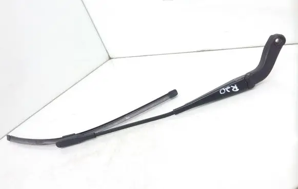 Mercedes-Benz B W245 Front wiper blade arm A1698200240