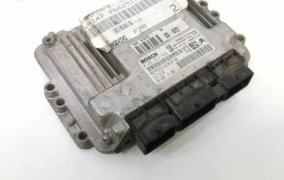 Peugeot 207 Engine control unit/module 0281012526 9657699480 18450757