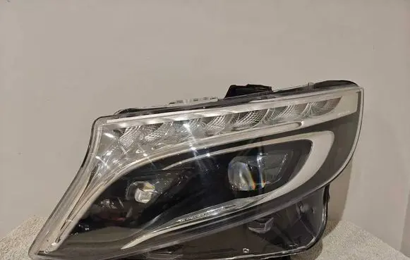 Mercedes-Benz Vito Viano W447 Headlight/headlamp 