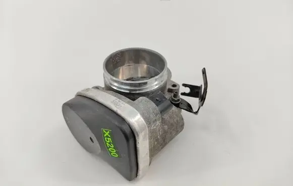 BMW 5 E60 E61 Throttle valve 7502445