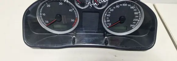 Volkswagen PASSAT B5.5 Speedometer (instrument cluster) 3B0920807A