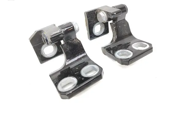 Rear door hinge set