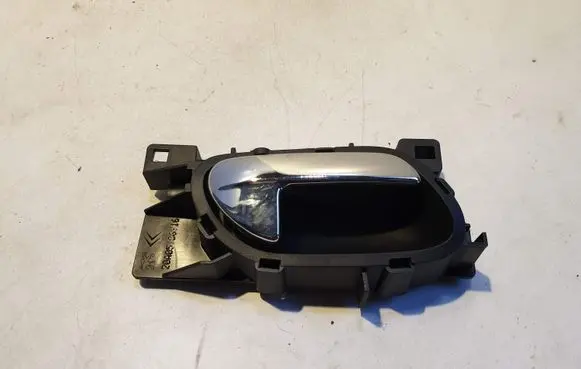 Rear door interior handle