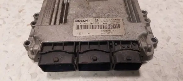 Renault Megane II Engine control unit/module 0281013907 8200705747