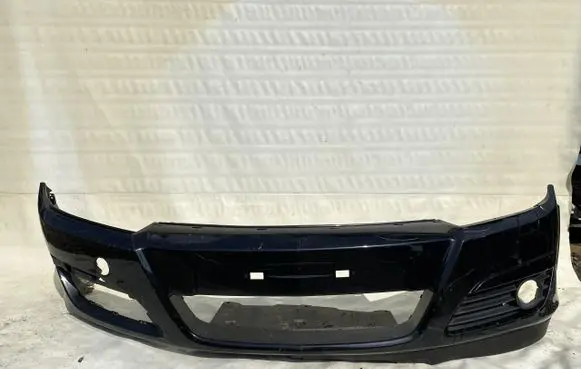 Opel Astra H Front bumper ....