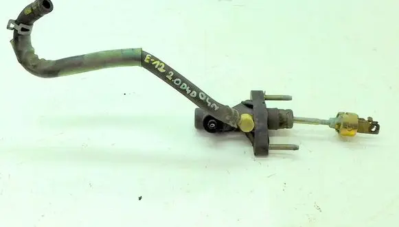 Toyota Corolla E120 E130 Clutch slave cylinder 195352