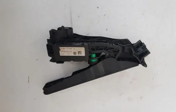 Volkswagen PASSAT CC Accelerator throttle pedal 1K1723503AP