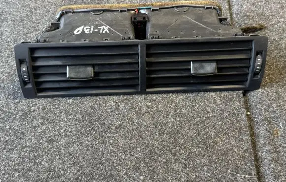 Audi A4 S4 B7 8E 8H Dash center air vent grill 8E0820951H 18112125 36113010