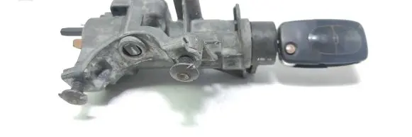 Volkswagen PASSAT B5 Ignition lock 4B0905851