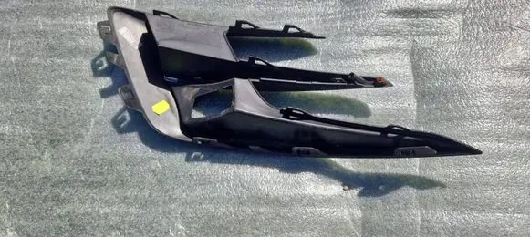 Renault Megane III Front grill 2261A21573R