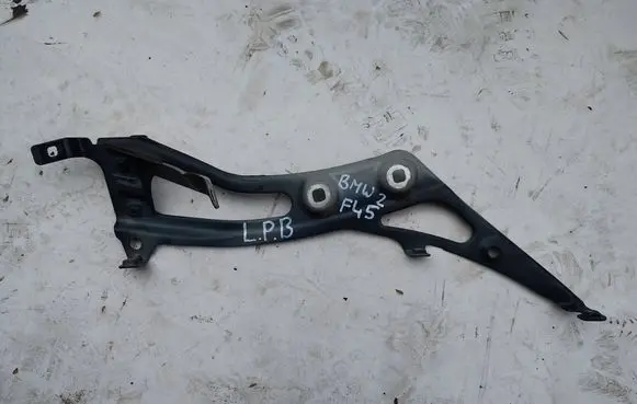 BMW 2 F45 Fender mounting bracket