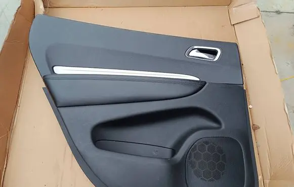 Dodge Durango III Rear door card panel trim 631C317 631C345 62662