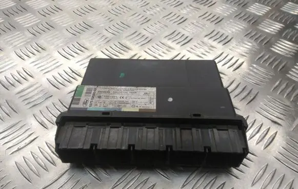 Ford Mondeo Mk III Comfort/convenience module 1S7T15K600HA