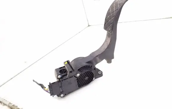 Seat Ibiza III (6L) Accelerator throttle pedal 6Q1721503F 0280755063
