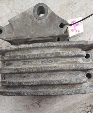 Ford Transit Engine mount bracket Wfj174004