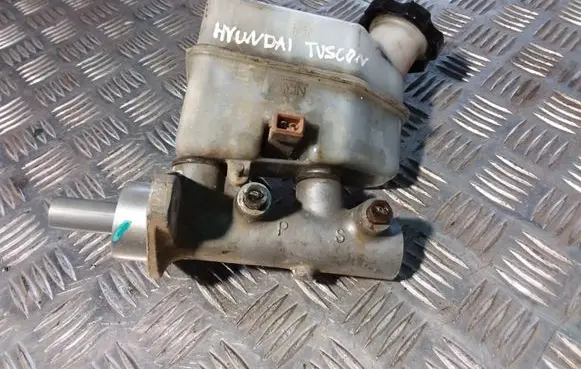 Hyundai Tucson LM Master brake cylinder BM111073H