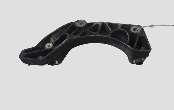 Volvo V60 Engine mounting bracket 31401464